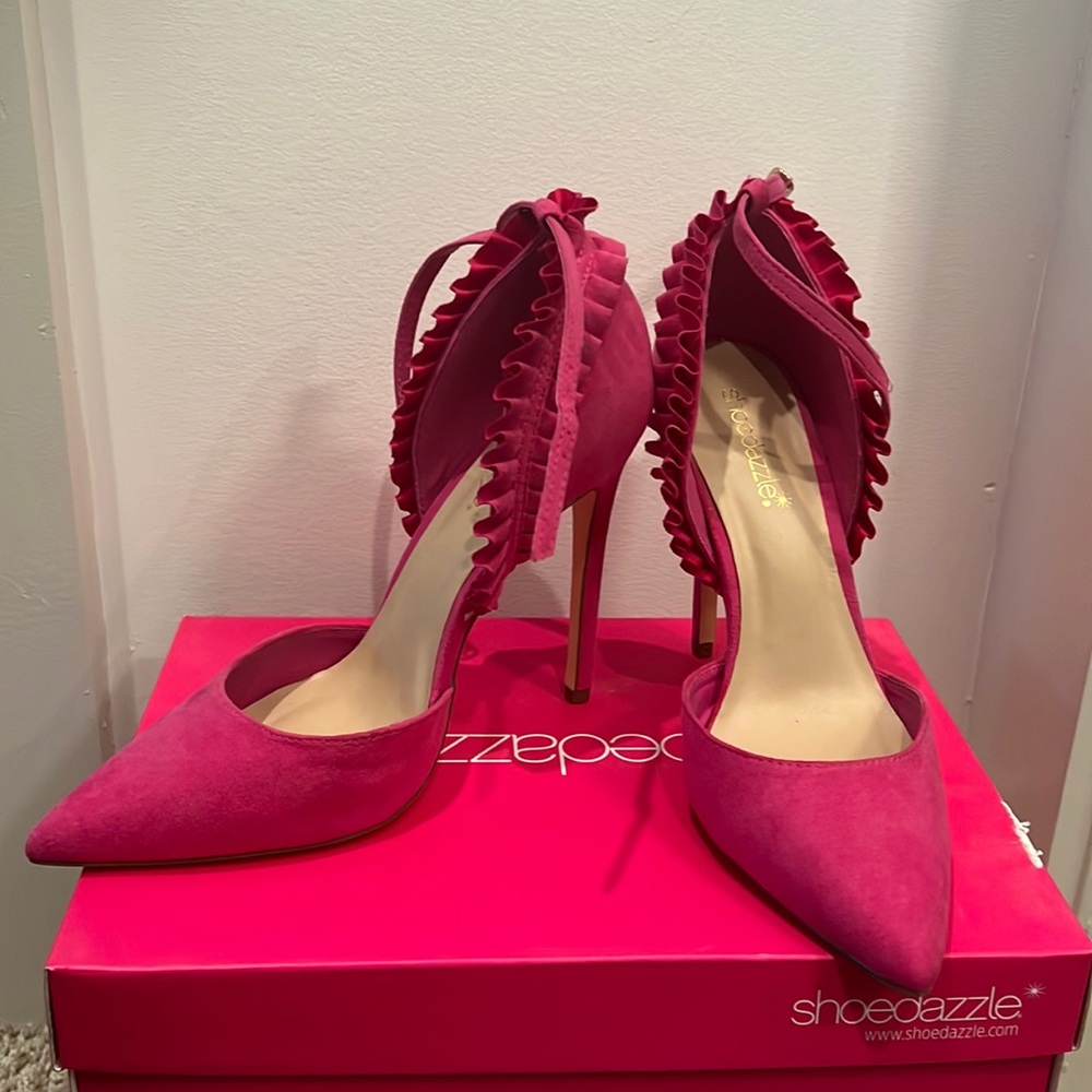 Pink Pointed Heel - never worn